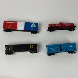 Life Like HO Scale Train Cars 4 Authentic Vintage Freight Cars Bangor